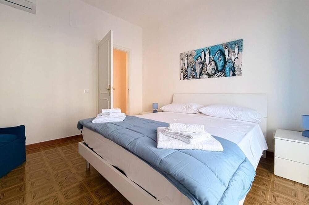 Foto 6 von 30: Gorgeous home in Arenella with house sea view