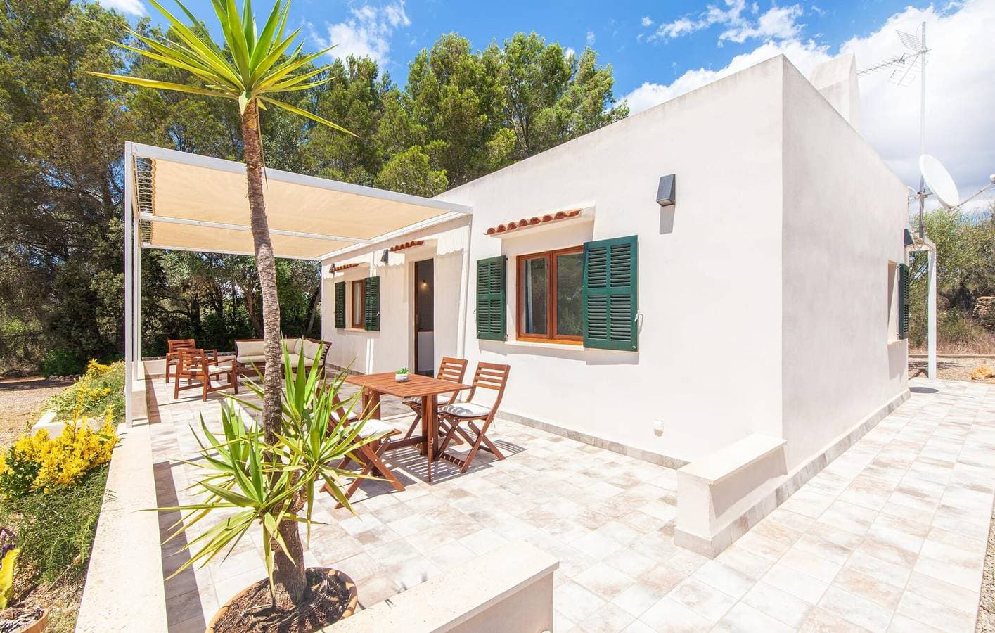Foto 2 von 41: Moderne Ferienwohnung mit AC, Pool und Internet