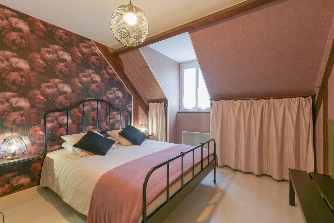 Foto 3 von 27: Villa 'De La Douloustre' mit Bergblick, Wi-Fi und Klimaanlage
