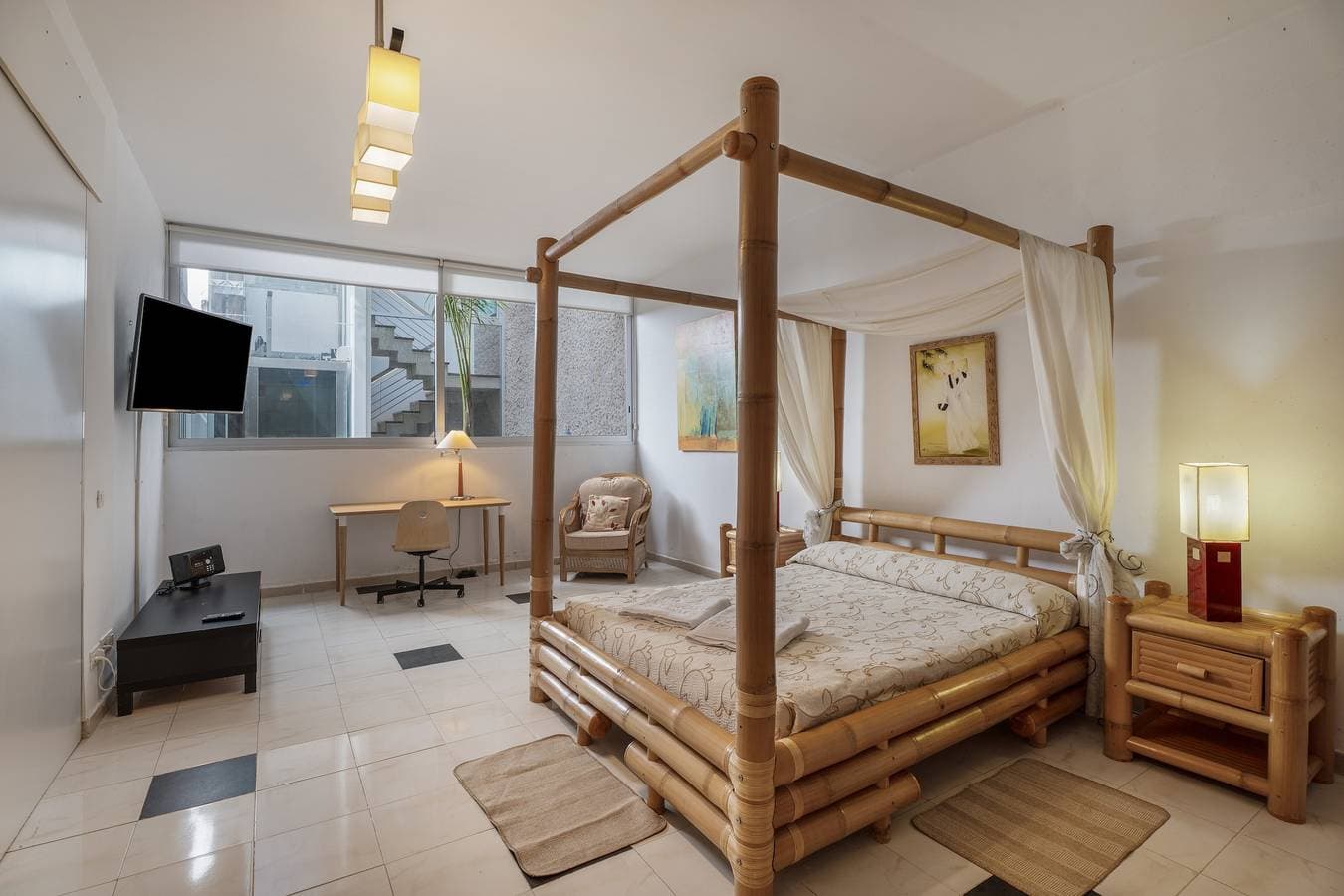 Foto 10 von 34: Ferienvilla 'Playa Del Duque' mit privater Terrasse, WLAN und Klimaanlage