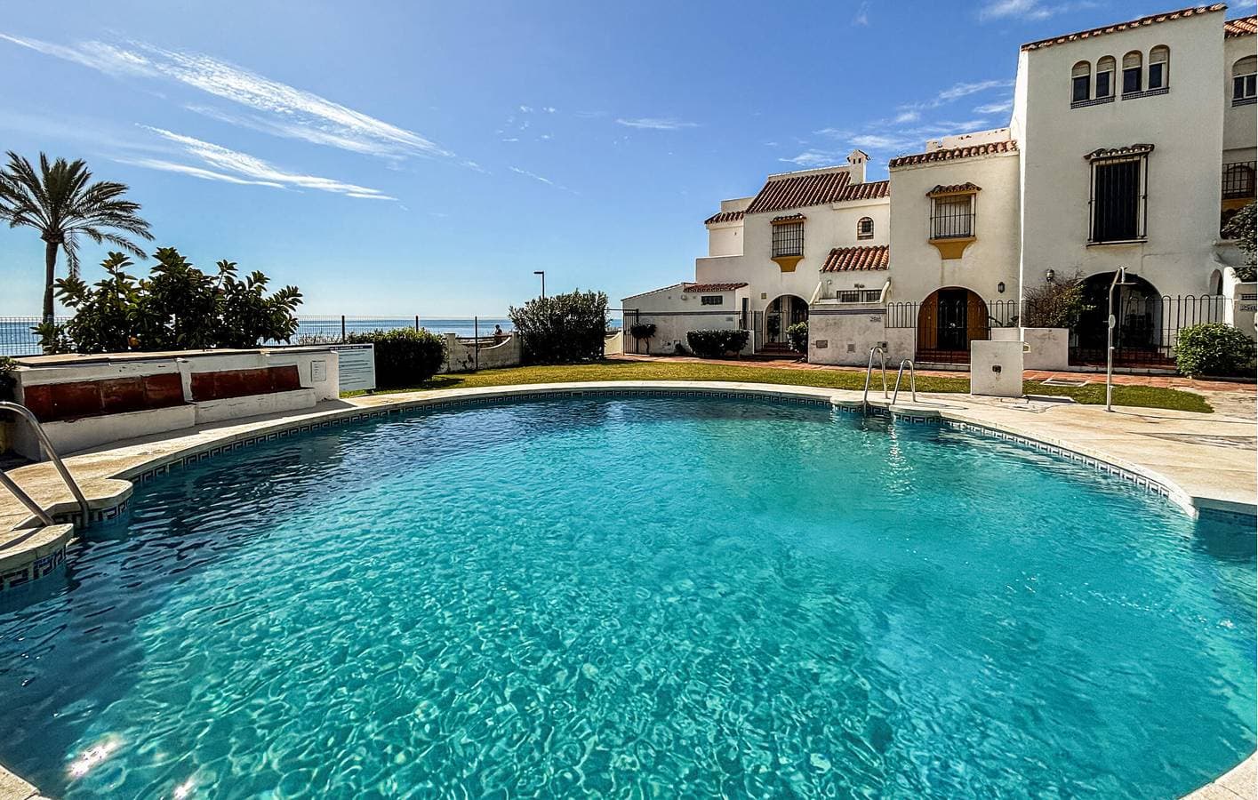 Foto 12 von 25: Gemütliche 200 m² große Ferienwohnung mit Pool, Terrasse und Zugang zum Strand