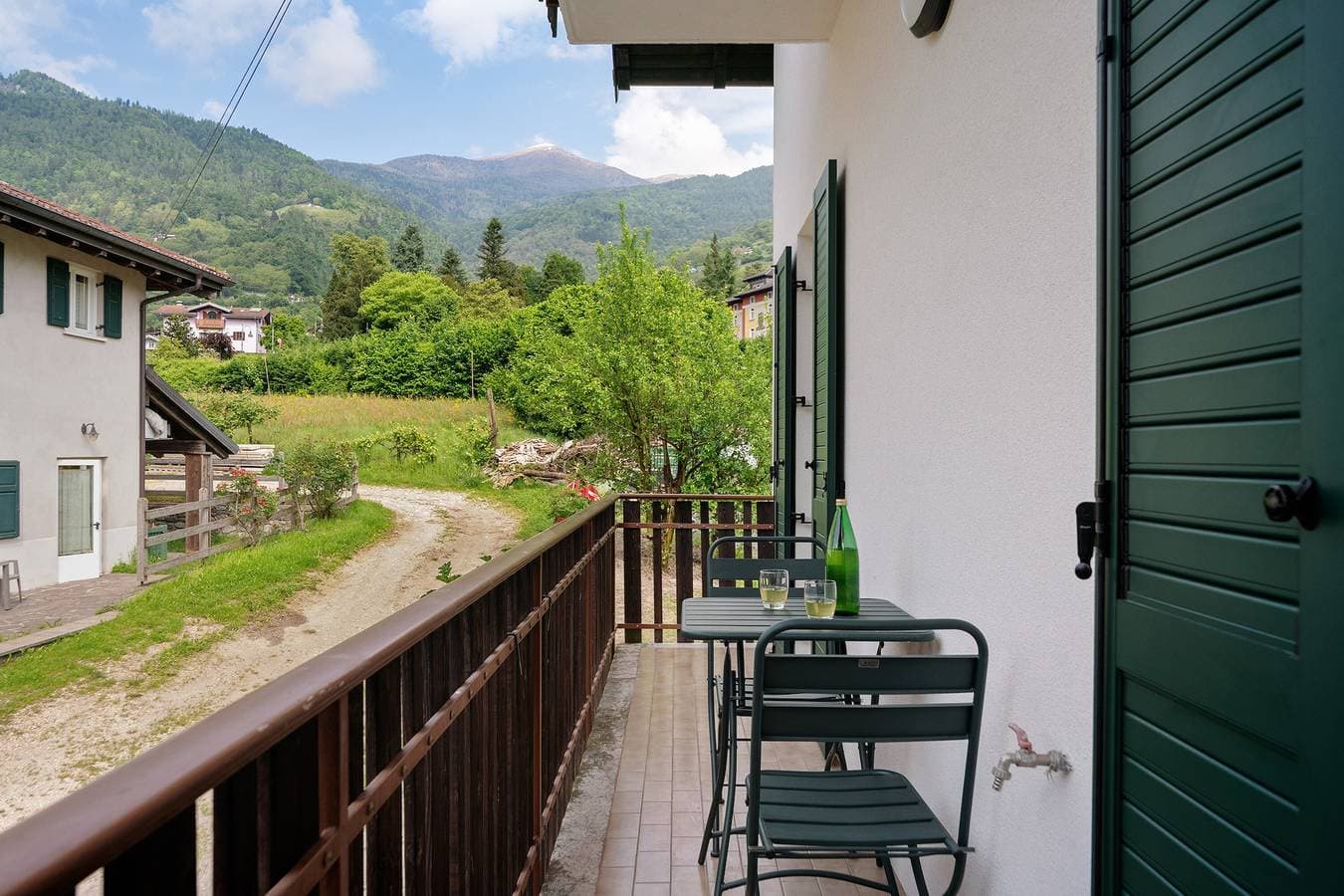 Foto 3 von 32: Ferienwohnung 'Agritur Montibeller Fravort' mit Bergblick, Gemeinschaftsgarten und Wi-Fi