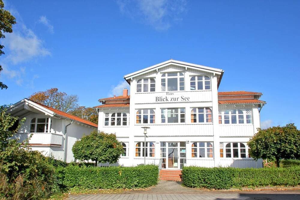 Foto 7 von 20: FeWo mit Garten-, Schwimmbad- und Saunanutzung - Haus Blick zur See FeWo 12