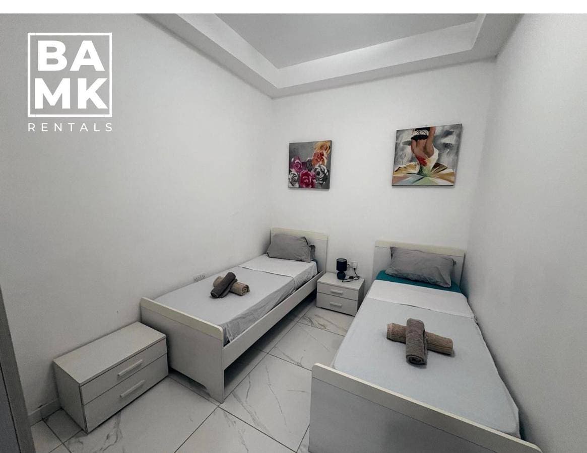 Foto 4 von 14: Two-Bedroom Apartment with View