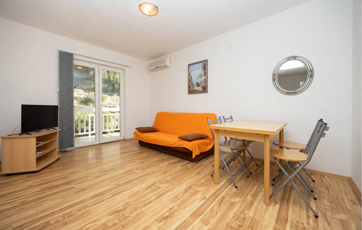 Foto 13 von 25: Terrassen-Apartment am Strand mit WiFi und Parkplatz.