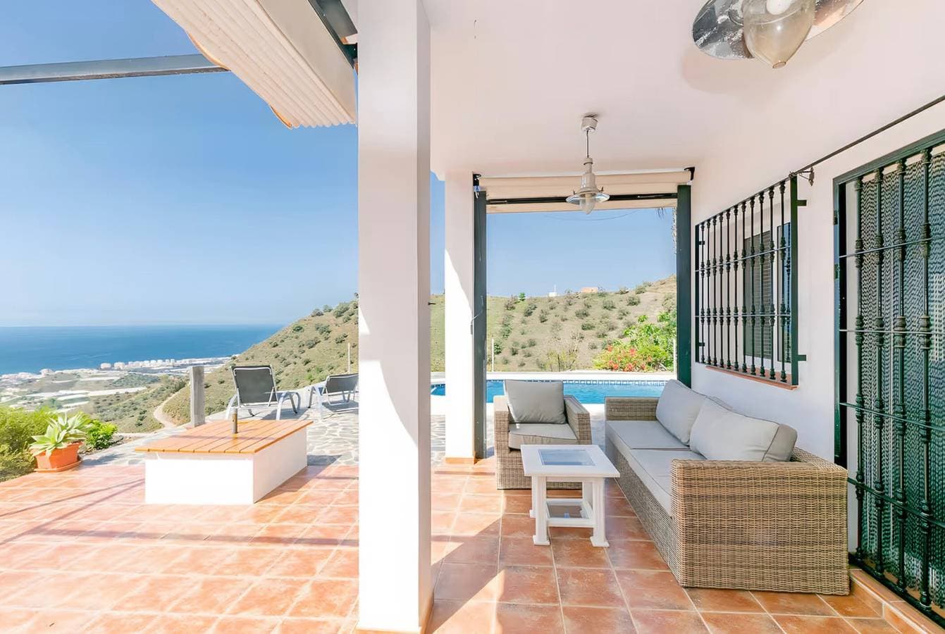 Foto 3 von 35: Villa 'Amapola' mit Meerblick, privatem Pool und WLAN