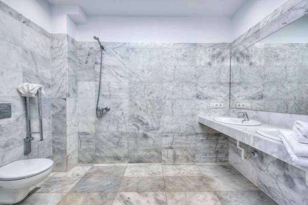 Foto 11 von 30: Villa Mit Privat Beheiztem Pool Am Sehren Süden Von Teneriffa Zu Fuss Zum Dorf