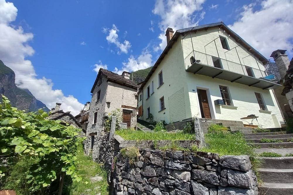 \"Casa Coerente\" Cavergno - ganzes Obergeschoss mit Zimmer #1-4 1