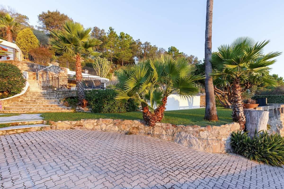 Foto 9 von 77: Villa für 10 Personen mit Garten
