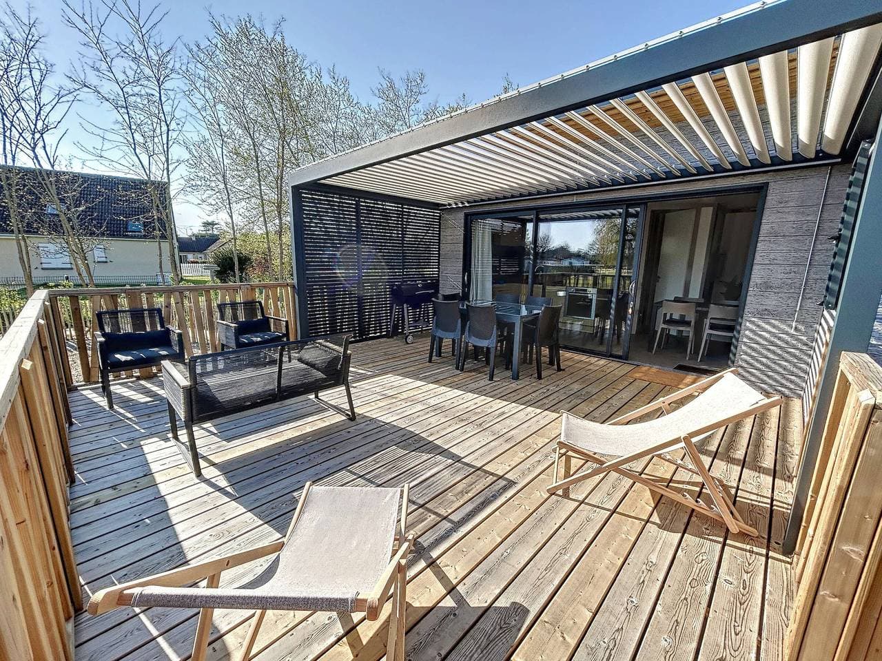 Gemütliches Chalet mit beheiztem Pool, Terrasse und 6 Betten 1