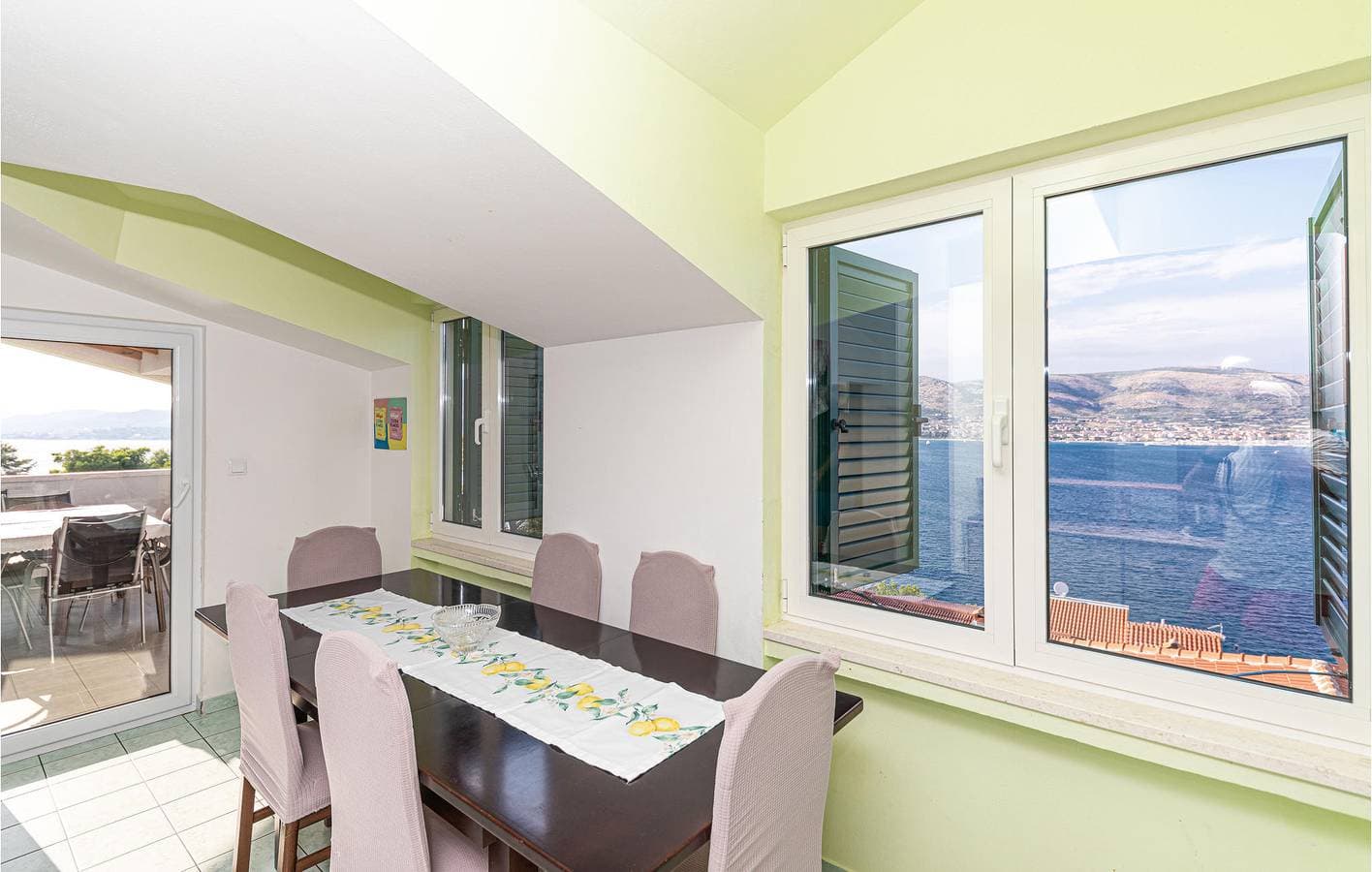 Foto 6 von 23: Apartment mit Meerblick, Pool und Terrasse, 700 m vom Strand entfernt
