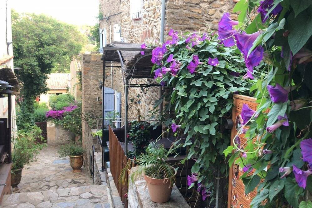 Foto 9 von 22: 3-Star Air-Conditioned Apartment • Beaches 5 minutes away • Bormes