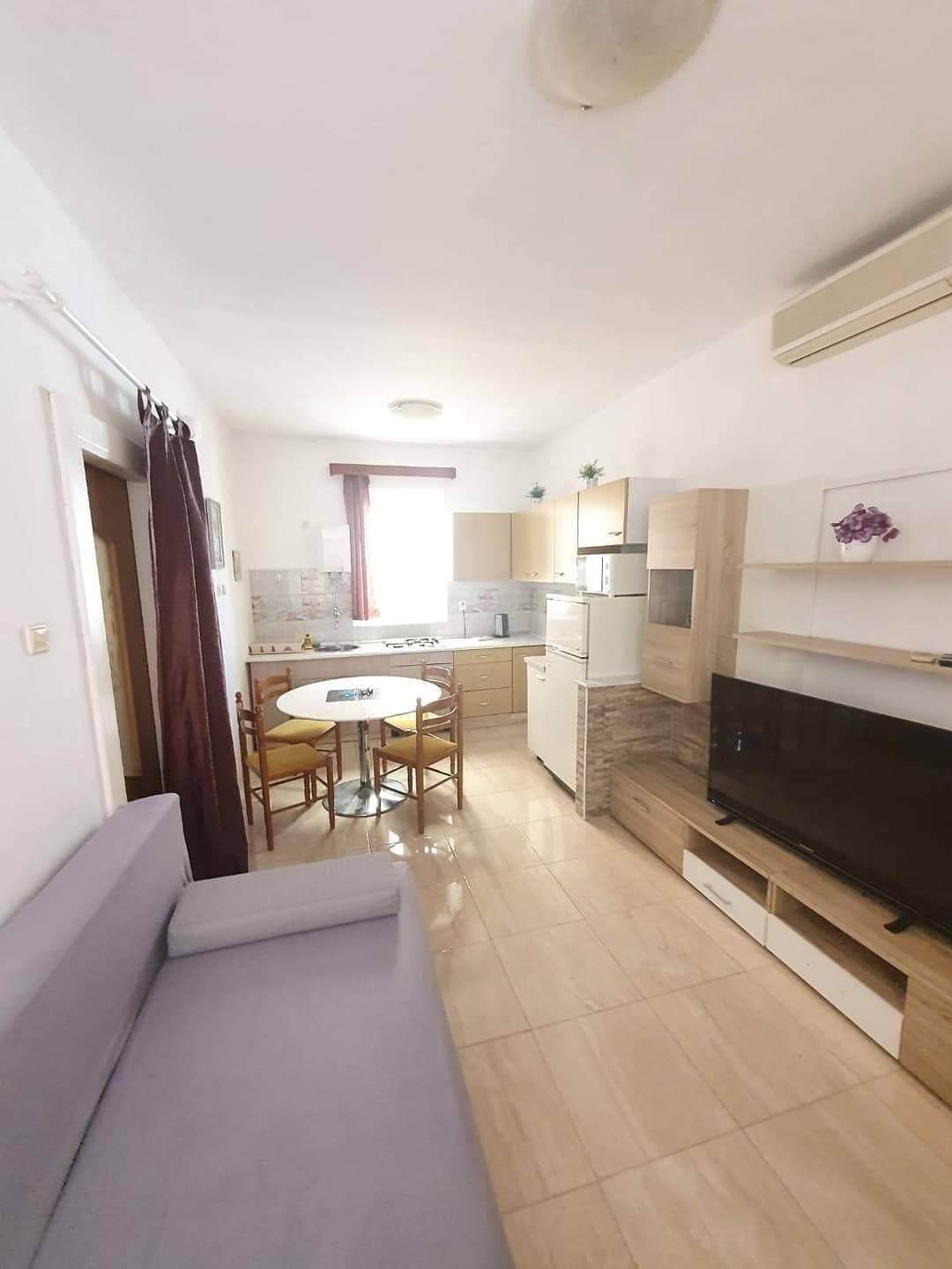 Foto 10 von 39: 3-Zimmer-Haus am Strand Drasnice, Makarska