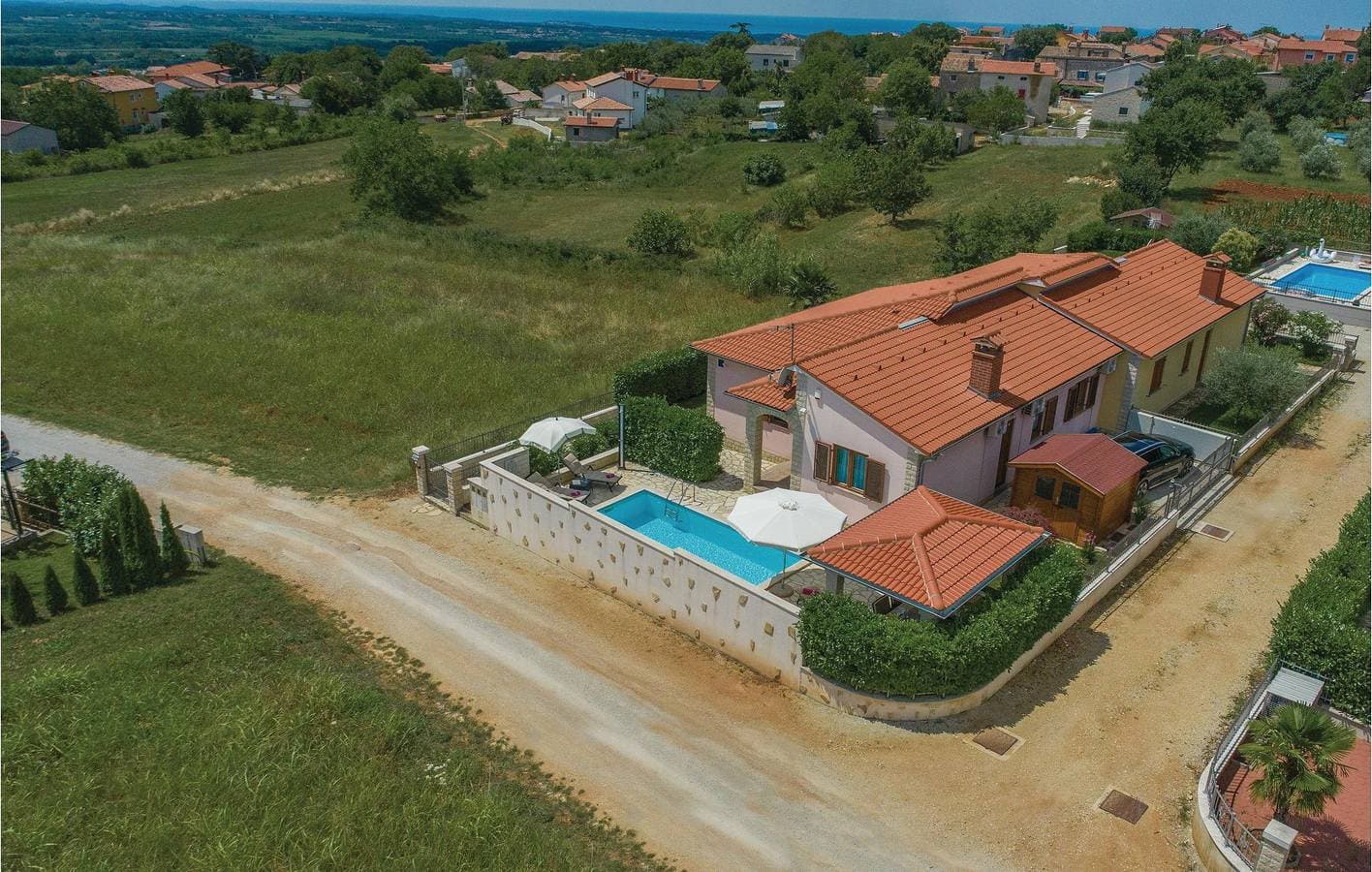 Foto 4 von 48: Gemütliche 1-Zimmer-Wohnung mit Pool und Terrasse in der Nähe der Restaurants und Sehenswürdigkeiten von Labinci
