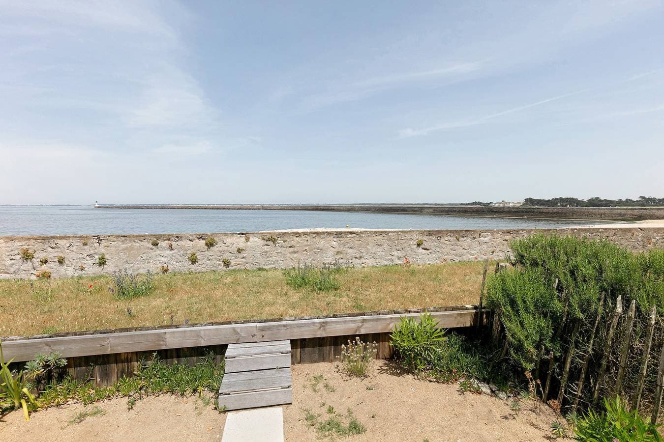 Les sables roses face mer 1