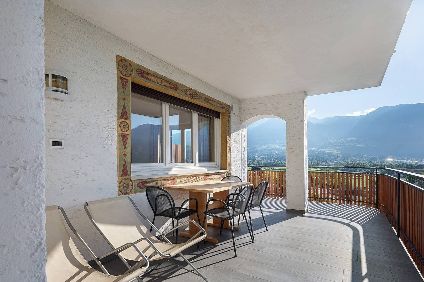 Foto 12 von 29: Ferienwohnung 'Freiblick Groß' mit Bergblick, gemeinsamer Terrasse und WLAN