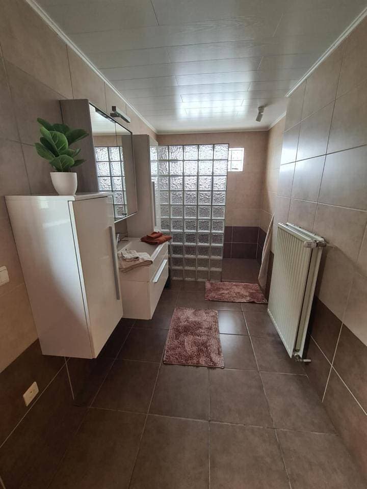 Foto 7 von 13: Three-Bedroom House
