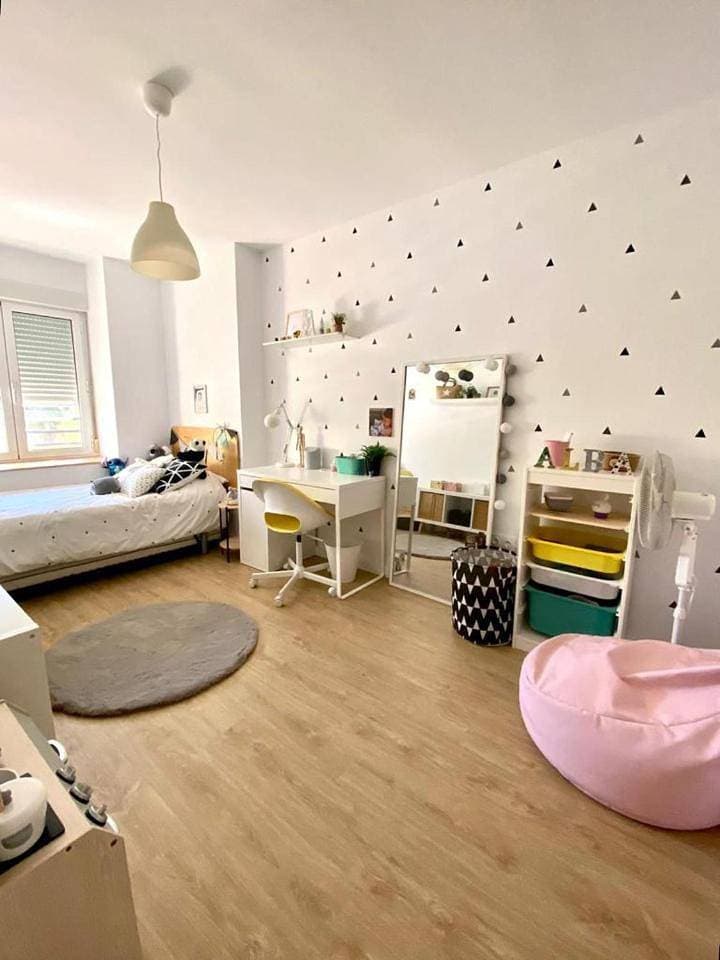 Foto 10 von 33: Two-Room Apartment
