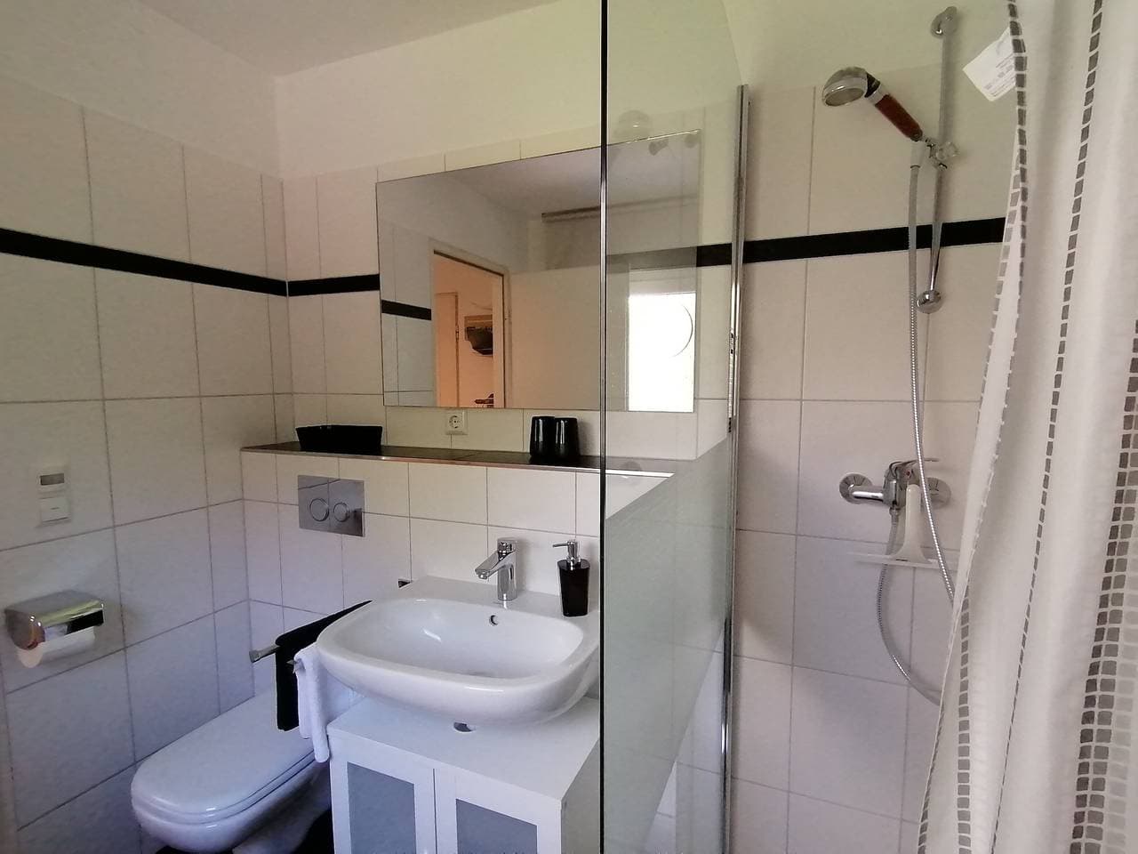 Foto 13 von 21: Ferienwohnung 1 mit Wintergarten und Wifi