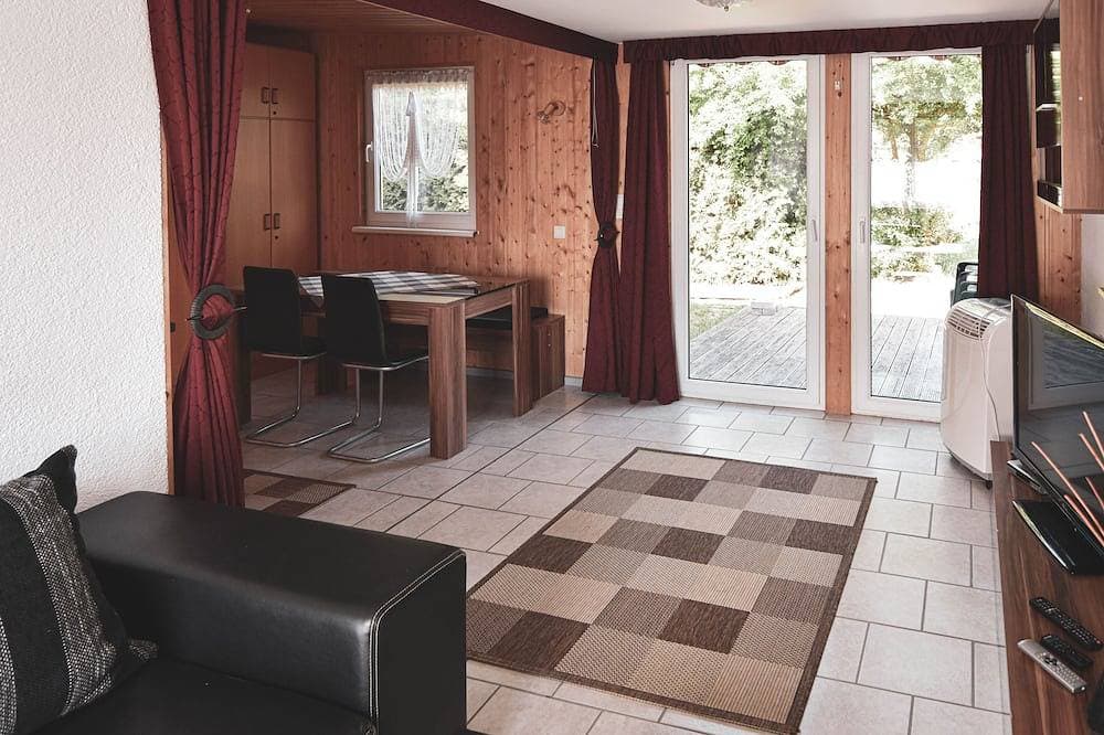 Foto 6 von 28: Ruhiges zentral gelegenes Ferienhaus mit  Sauna Pool& Badezuber