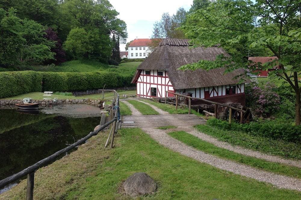 Foto 7 von 30: Bleiben Sie idyllisch an der alten Wassermühle und am See.