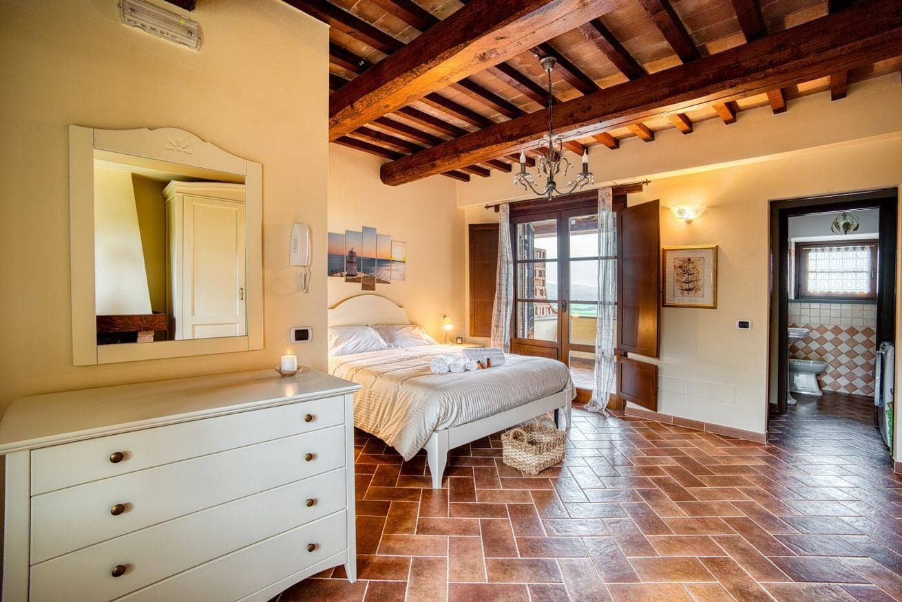Foto 10 von 31: Ferienwohnung für 6 Personen mit Pool