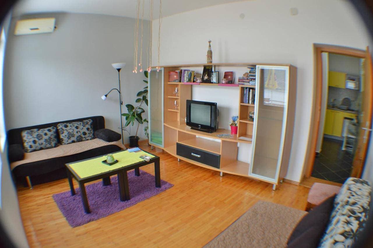 Foto 8 von 19: Apartment with Balcony and Lake View (4 Adults)