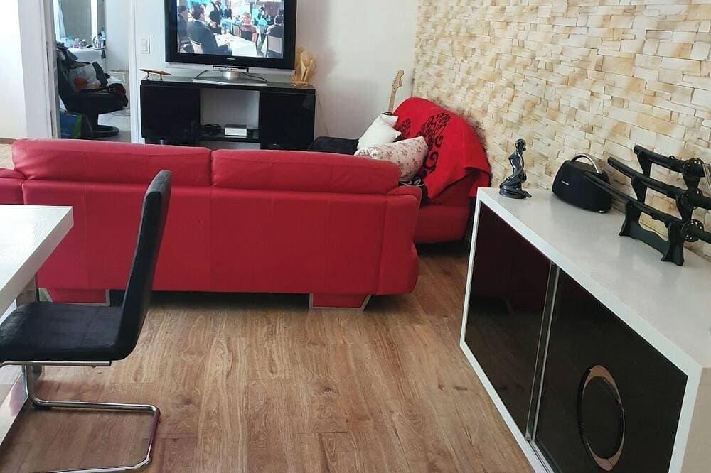 Foto 4 von 11: Lovely apartment in a peaceful green setting on the village heights.