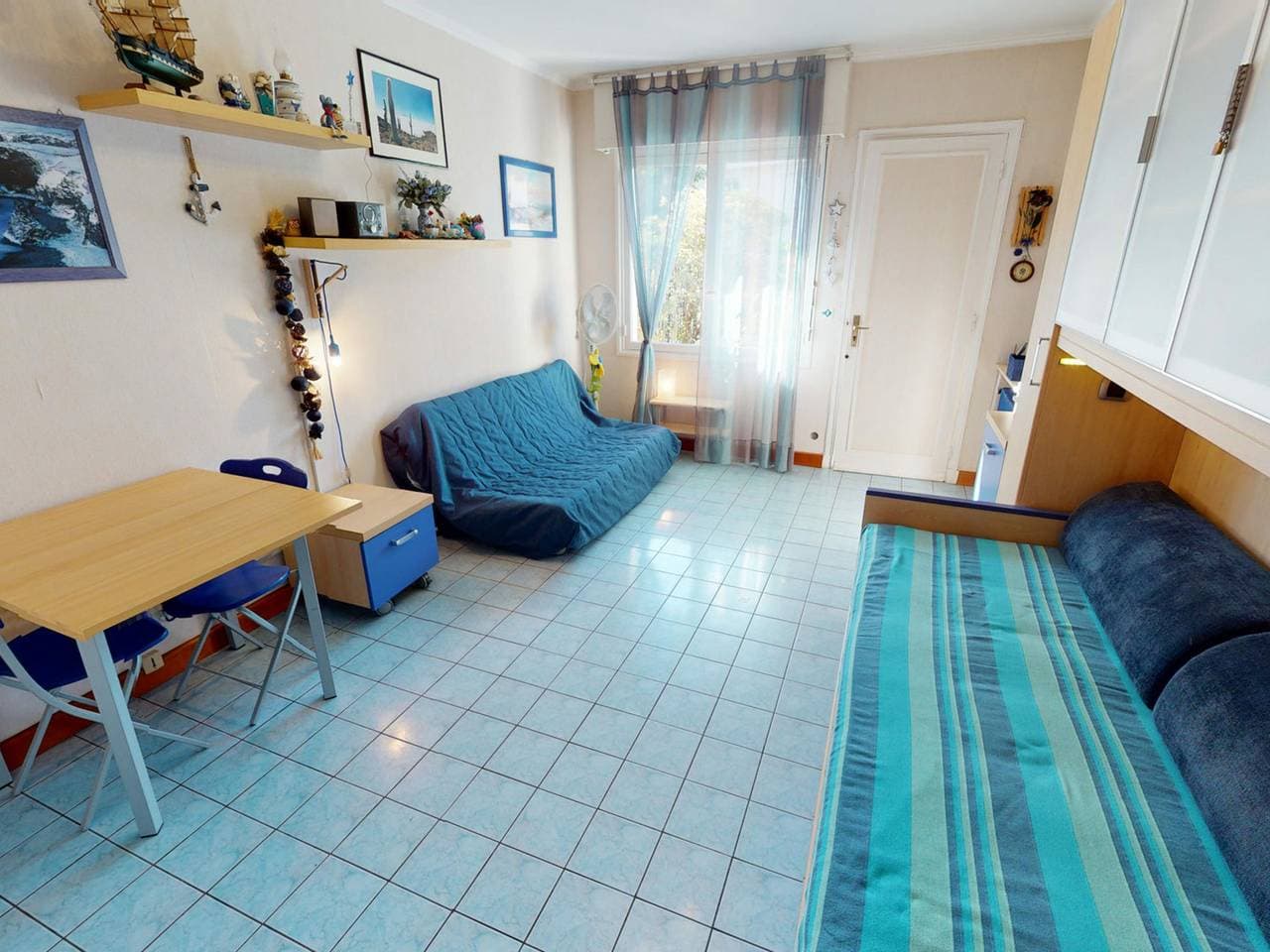 Foto 6 von 18: Helles Studio mit großer Terrasse und privater Garage