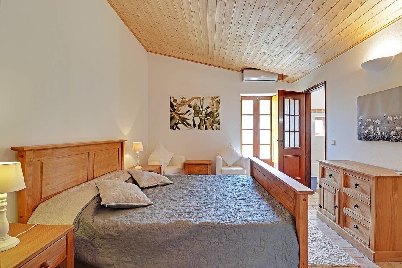 Foto 11 von 56: Portucasa — Villa Eiras Altas Grande