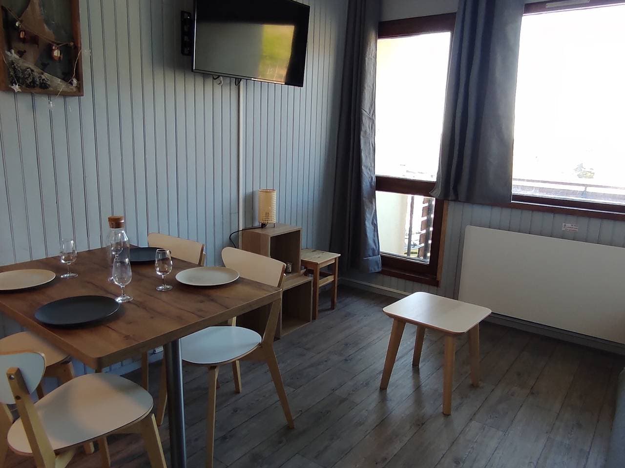 Foto 8 von 30: Modernes Studio in Super Besse, Blick auf den Hermines-See