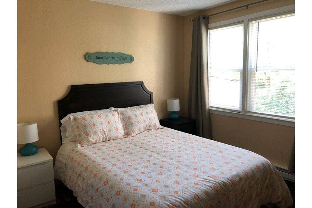 Foto 3 von 12: Entzückendes Finch Arboretum Ein Schlafzimmer