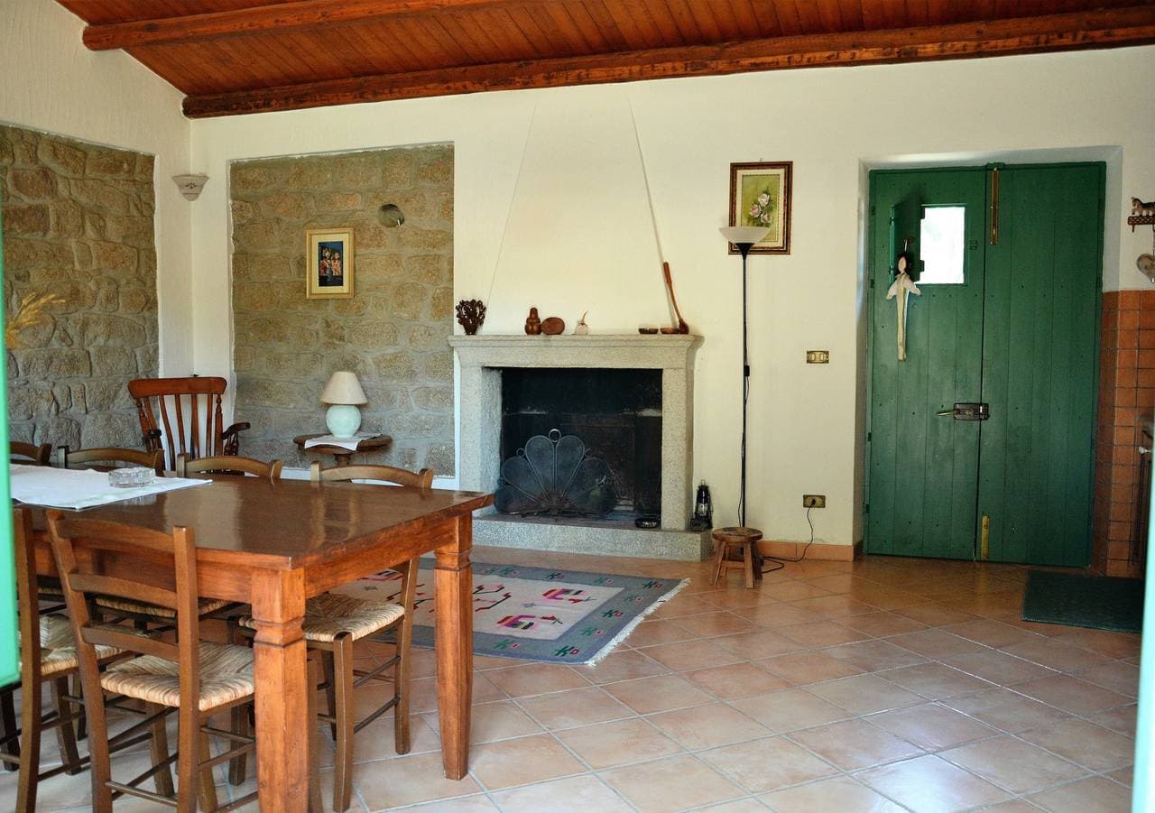 Foto 4 von 29: Cottage 'Stazzu Spadulagliu bei Olbia' mit Bergblick, WLAN und Klimaanlage