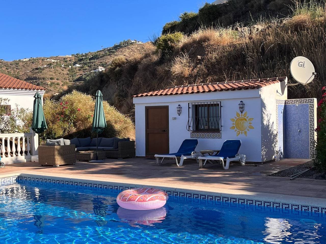 Foto 13 von 39: Torre del Mar Hillside Villa