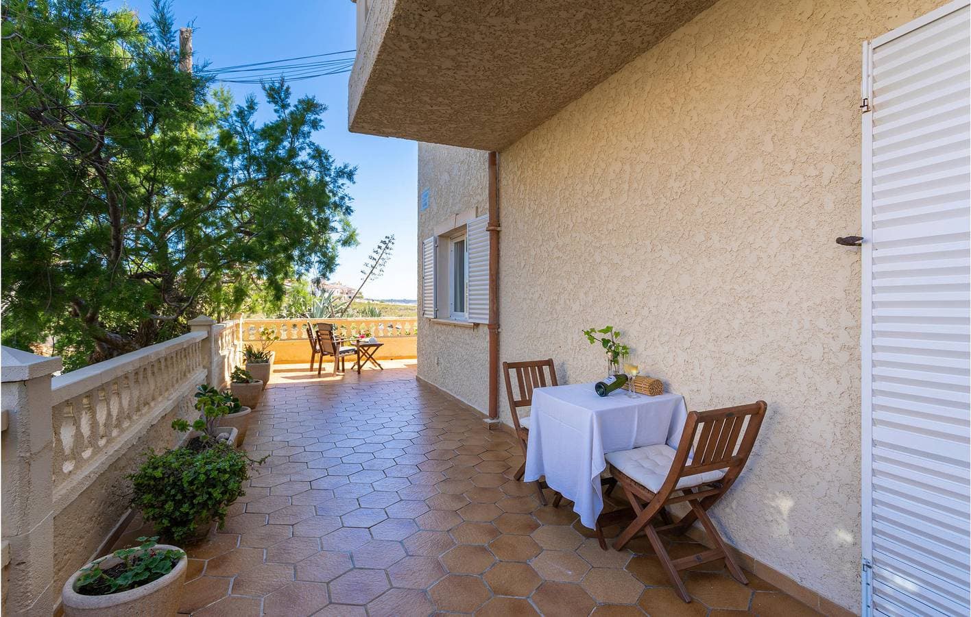 Foto 9 von 27: Apartment mit Meerblick, AC und Terrasse