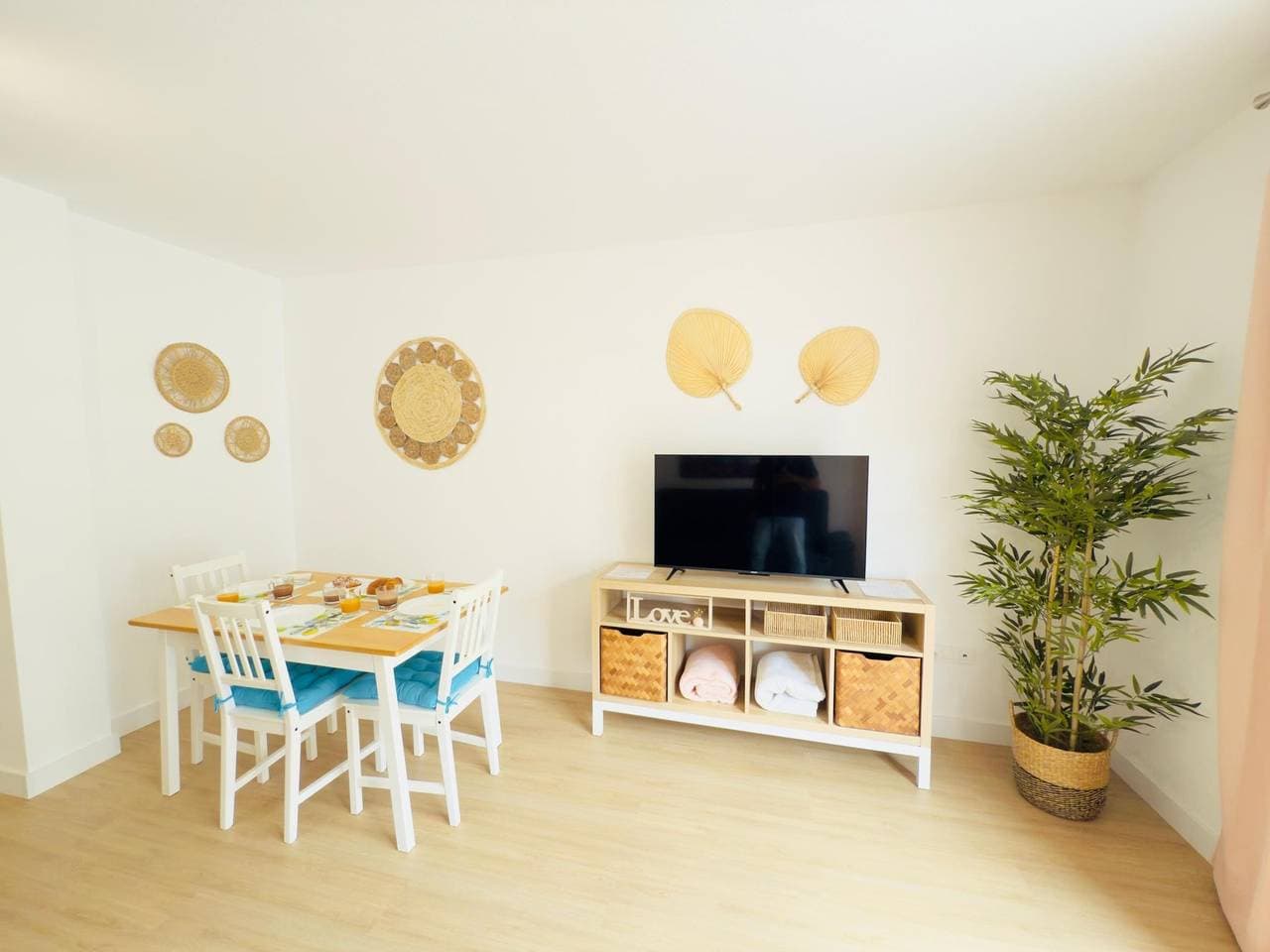 Foto 13 von 29: Acogedor Apartamento en Playa San Juan, Tenerife – Con Terraza Pr