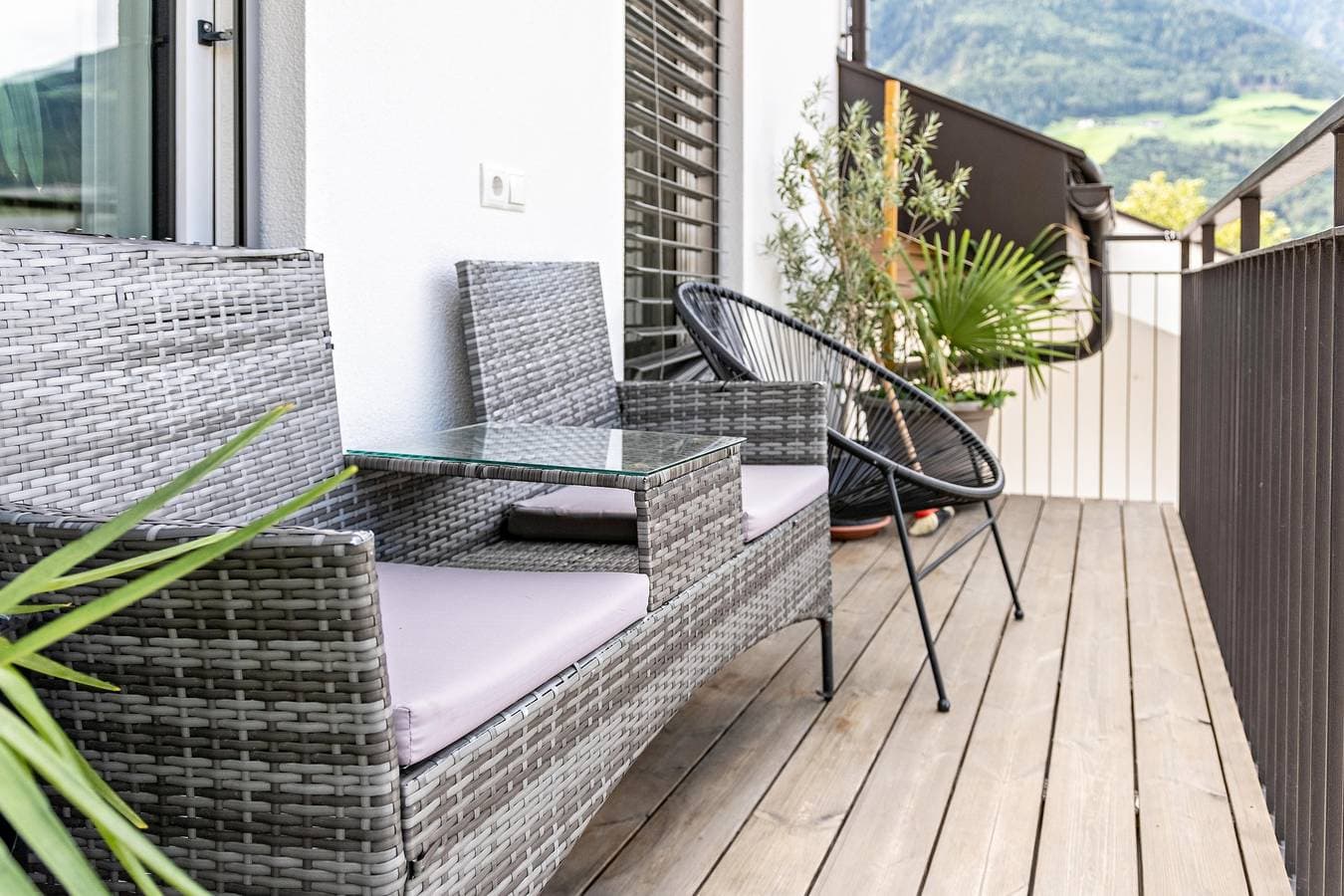 Foto 4 von 27: Ferienwohnung 'Penthouse - Vinschgau' mit Bergblick, Balkon und WLAN