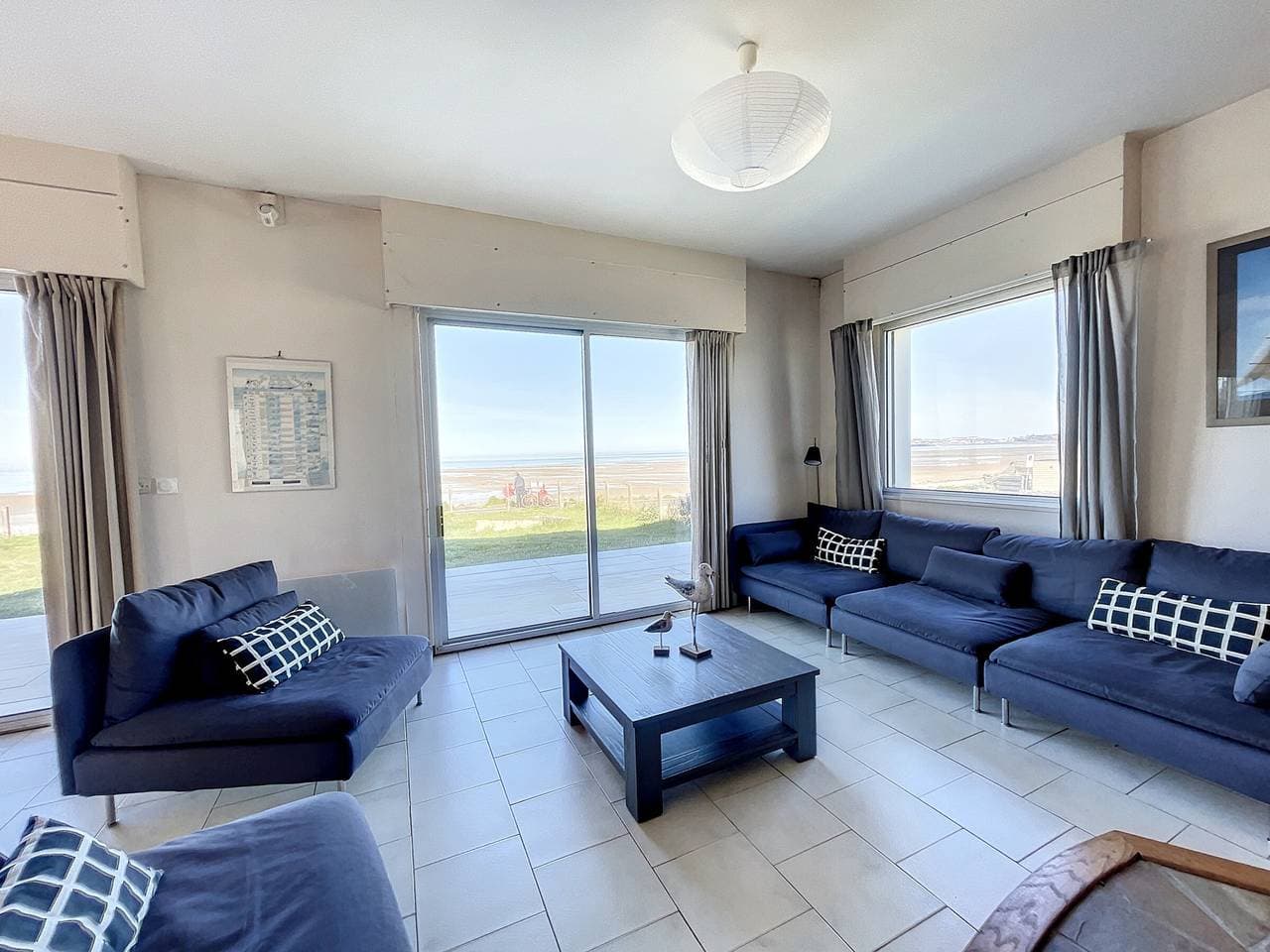 Foto 3 von 23: Villa mit Garten und Strandzugang, Terrasse, 5 Schlafzimmer, 2 Bäder, WLAN, Parkplatz