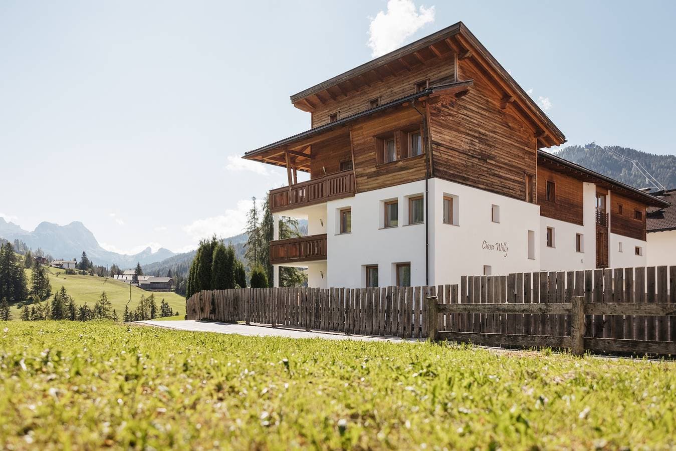 Foto 12 von 30: Ferienwohnung 'Ciasa Willy Conturines' mit Bergblick, Balkon und WLAN