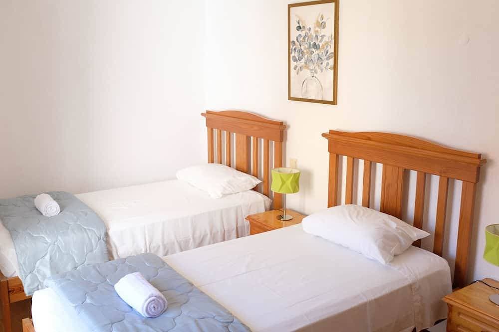 Foto 10 von 30: Walk to Marina, Relaxing Duplex in Central Location