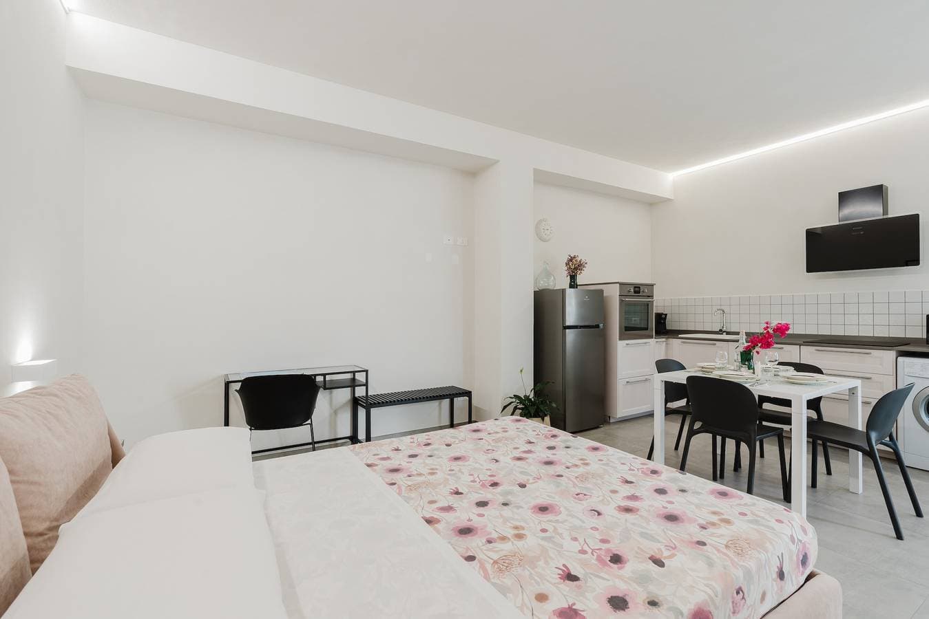 Foto 10 von 20: Apartment 'Vento E Salsedine Tramontana' mit privatem Garten, WLAN und Klimaanlage