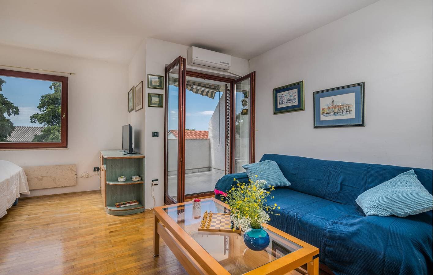 Foto 2 von 19: Gemütliche Wohnung mit Terrasse, WLAN und 1 km zum Strand