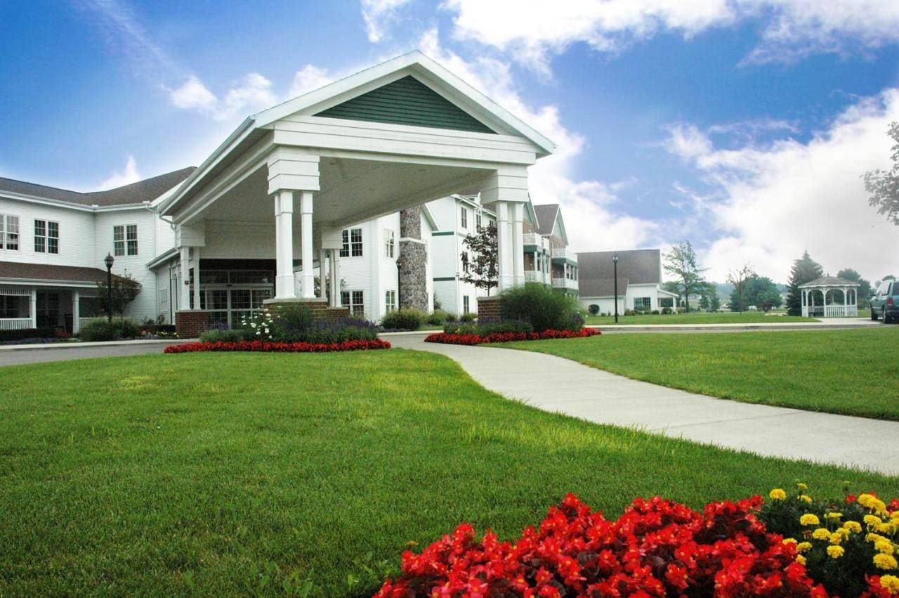 Essenhaus Inn & Conf. Center 1