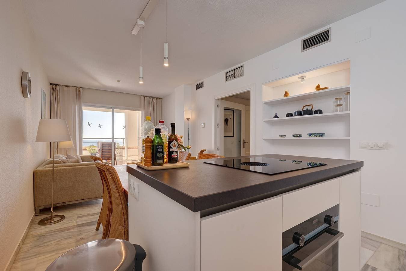 Foto 6 von 26: Ferienwohnung "Boulevard 302" in Strandnähe mit Meerblick und Pool
