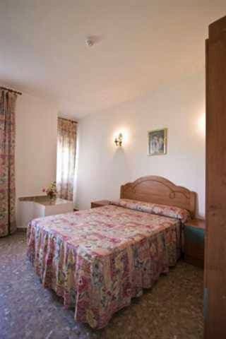 Foto 5 von 16: Double or Twin Room with Terrace