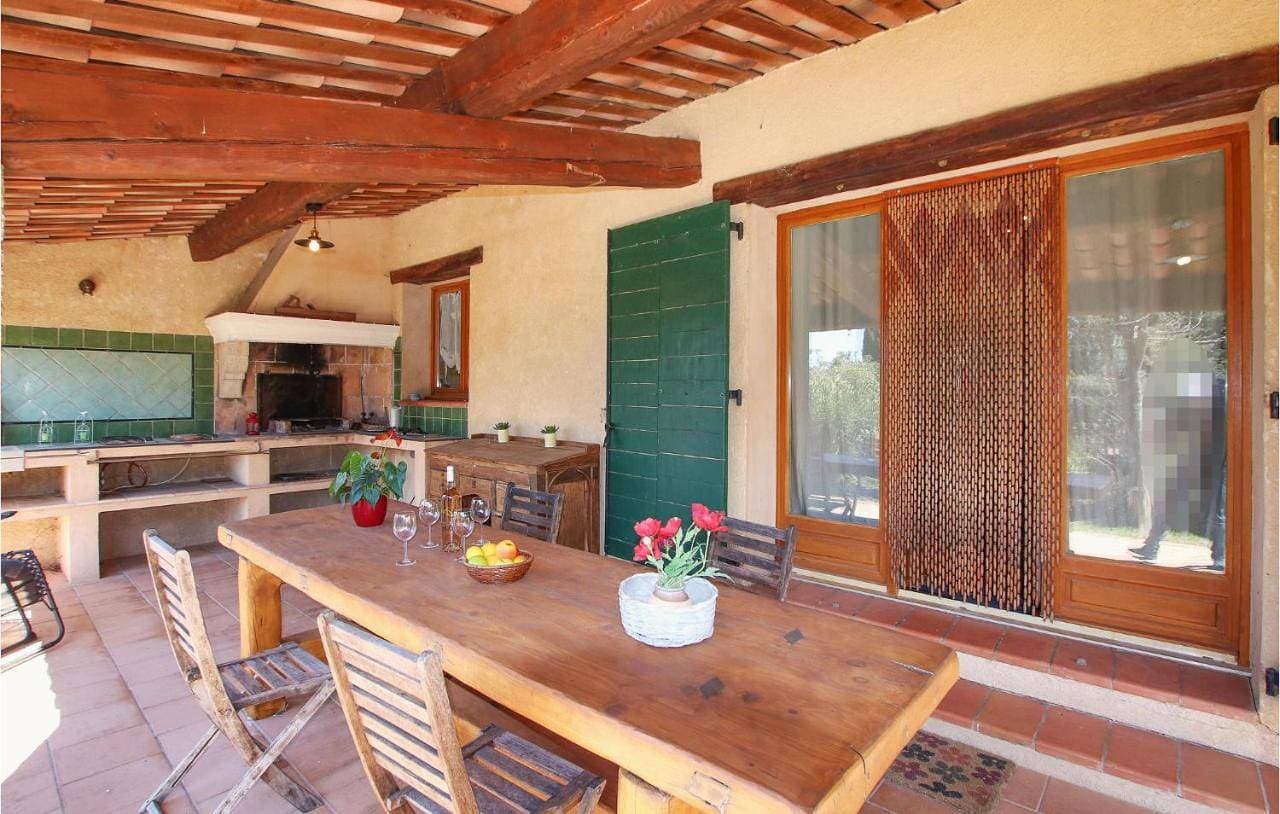 Foto 2 von 22: Two-Bedroom Holiday Home