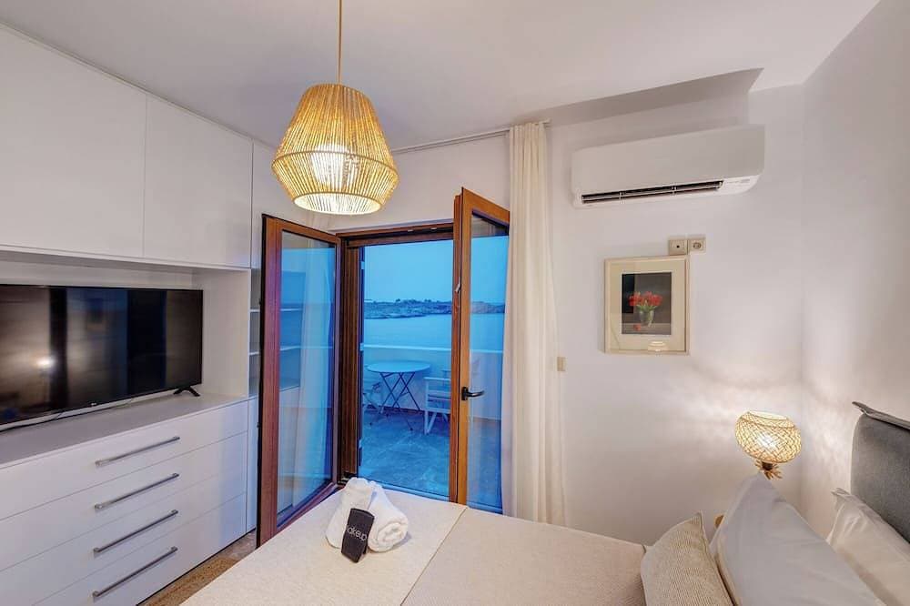 Foto 5 von 30: Villa Marelia - Waterfront Villa in Syros