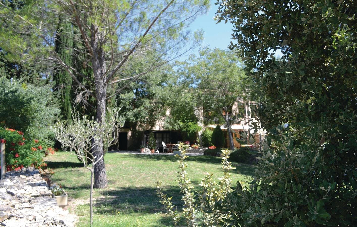 Foto 11 von 23: Appartement am Fluss mit Pool