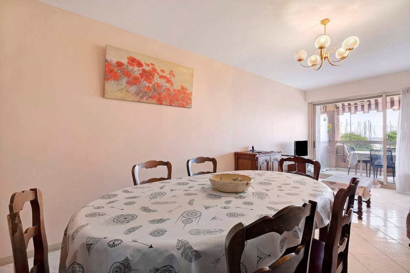 Foto 9 von 25: Ferienwohnung 'Appart – Pool und Blick auf den Hafen' mit Meerblick, Gemeinschaftspool & WLAN