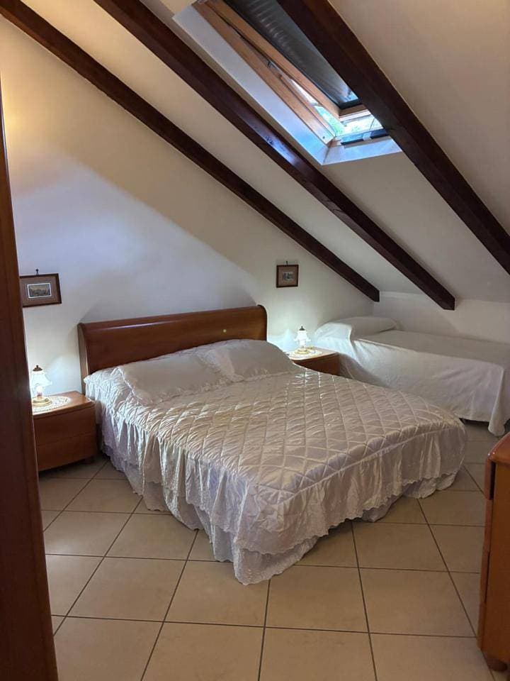 Foto 10 von 32: Two-Bedroom Apartment with Mountain View